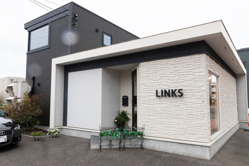 LINKS