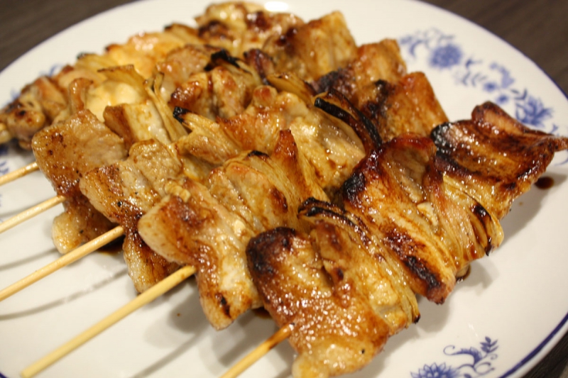 やき鳥 アトム